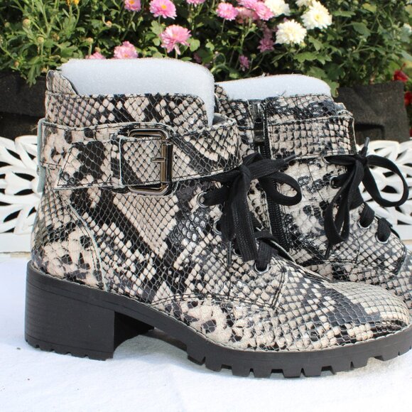 🎉3x HP🎉 NWOB BCBGeneration Nubi GN20980 Lug Sole Combat Boot Size 7.5M - Picture 2 of 10